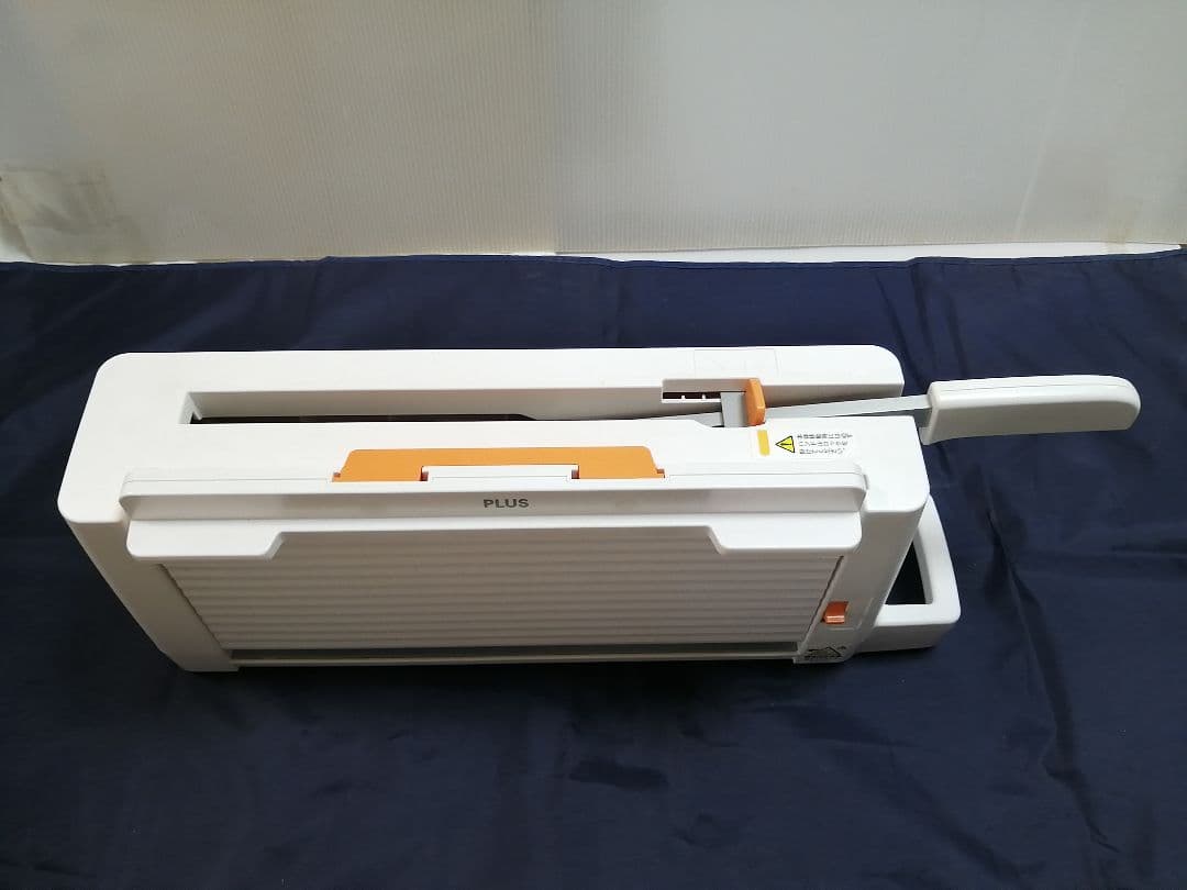 PLUS コンパクト断裁機 PK-113　動作確認済　元箱無し